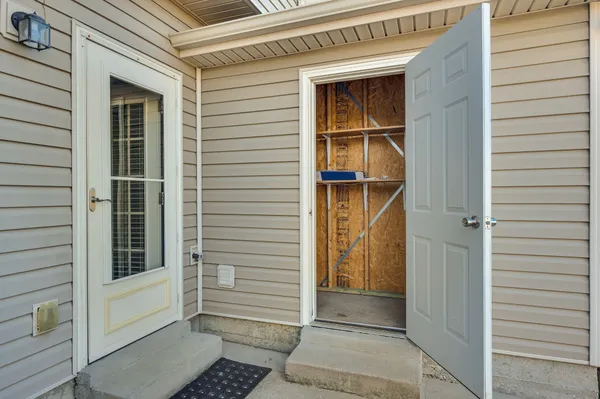 $1,900 | 735 Tulip Grove Road, Unit 302, Hermitage, TN 37076