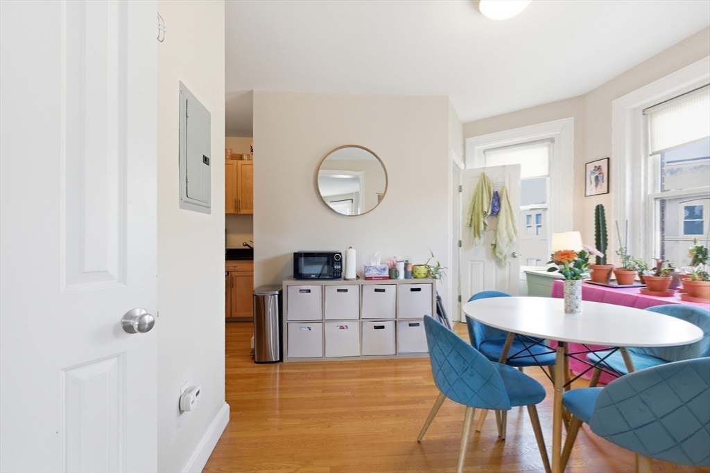 18 Centre Street, Unit 304 Cambridge, MA 02139 - Photo 8 of 17