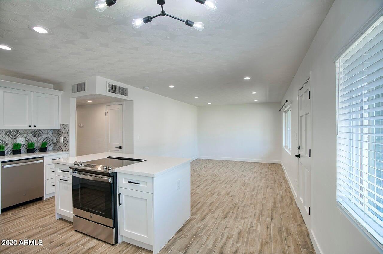 2509 East Coolidge Street Phoenix, AZ 85016 - Photo 14 of 30 Living Area 3