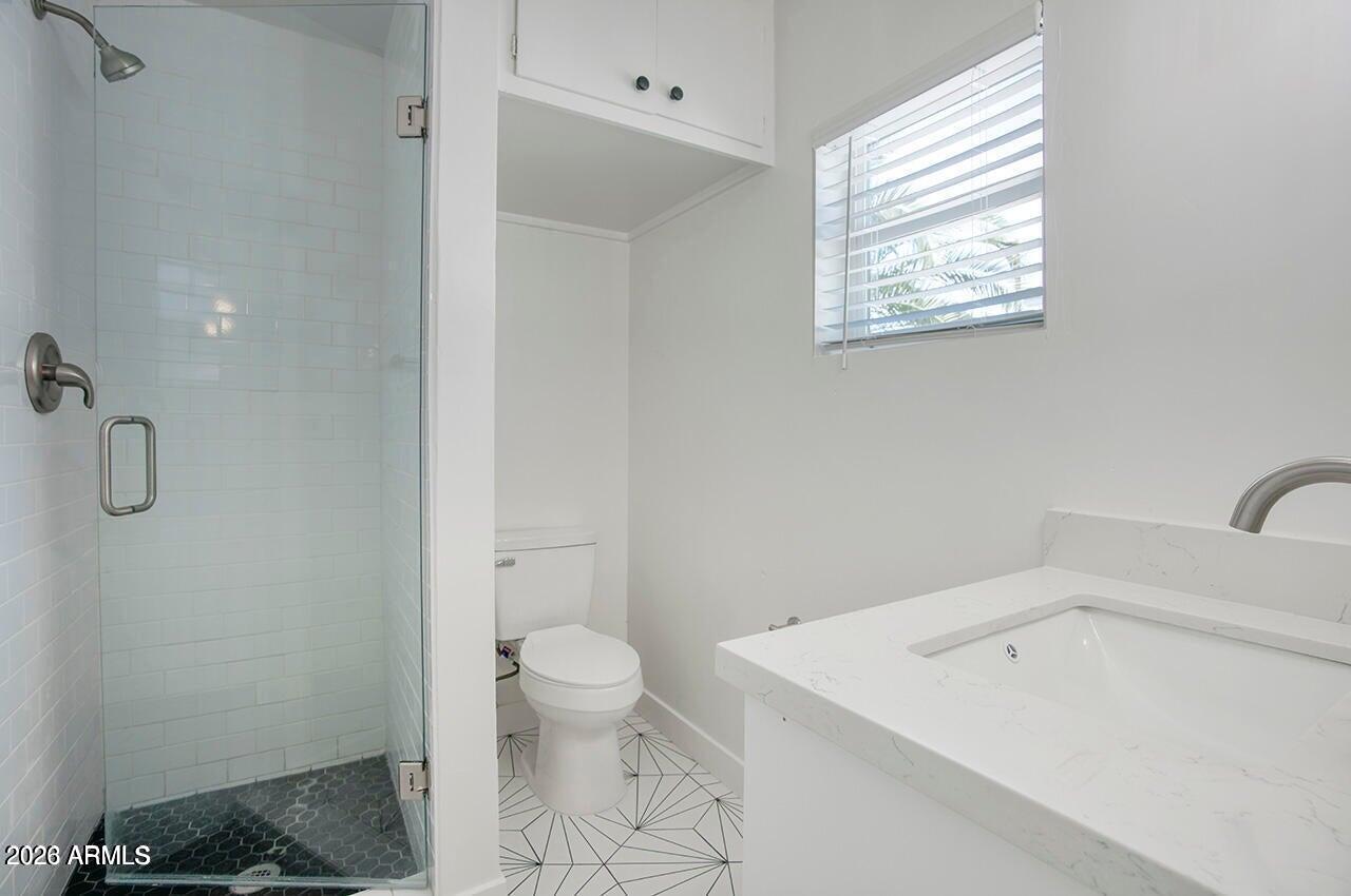 2509 East Coolidge Street Phoenix, AZ 85016 - Photo 22 of 30 Second Bathroom