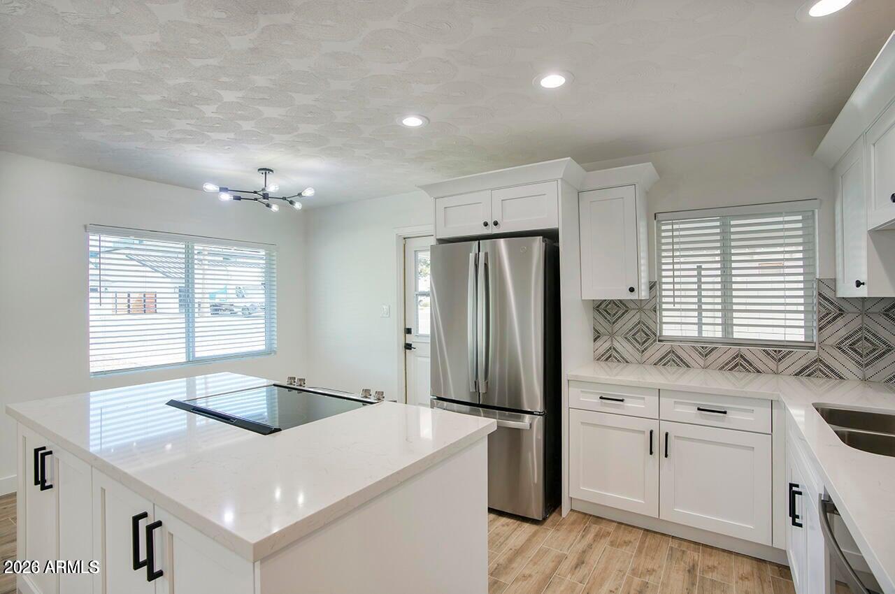 2509 East Coolidge Street Phoenix, AZ 85016 - Photo 3 of 30 Kitchen