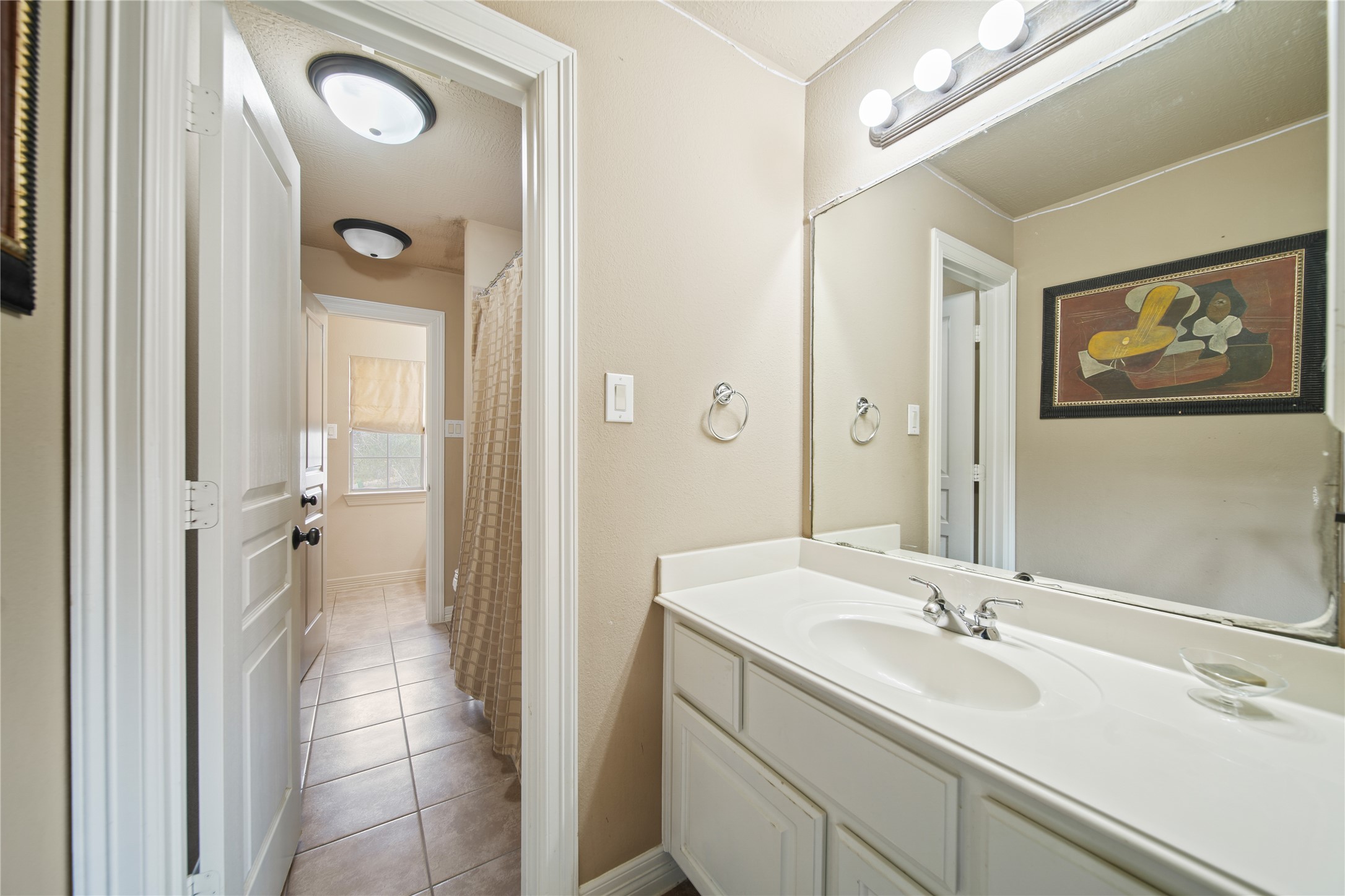 3414 Rue Orleans Missouri City, TX 77459 - Photo 41 of 46 a bathroom with a sink and mirror
