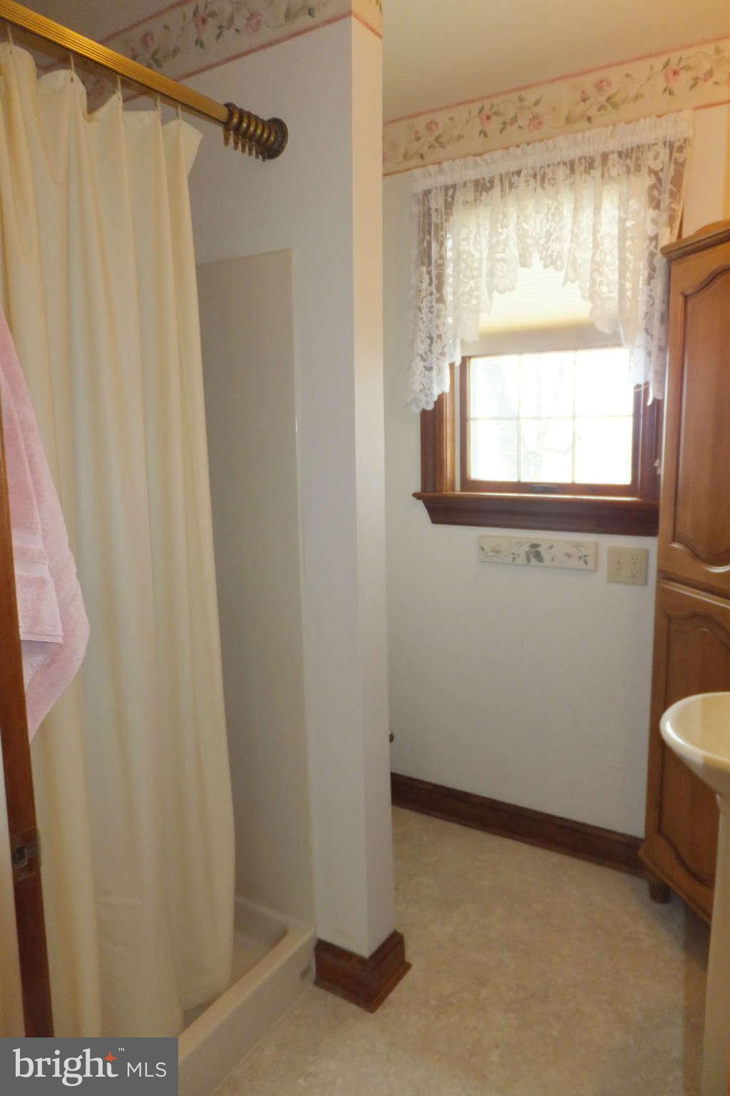 22700 Ridge Road Clarksburg, MD 20871 - Photo 15 of 30 Bath