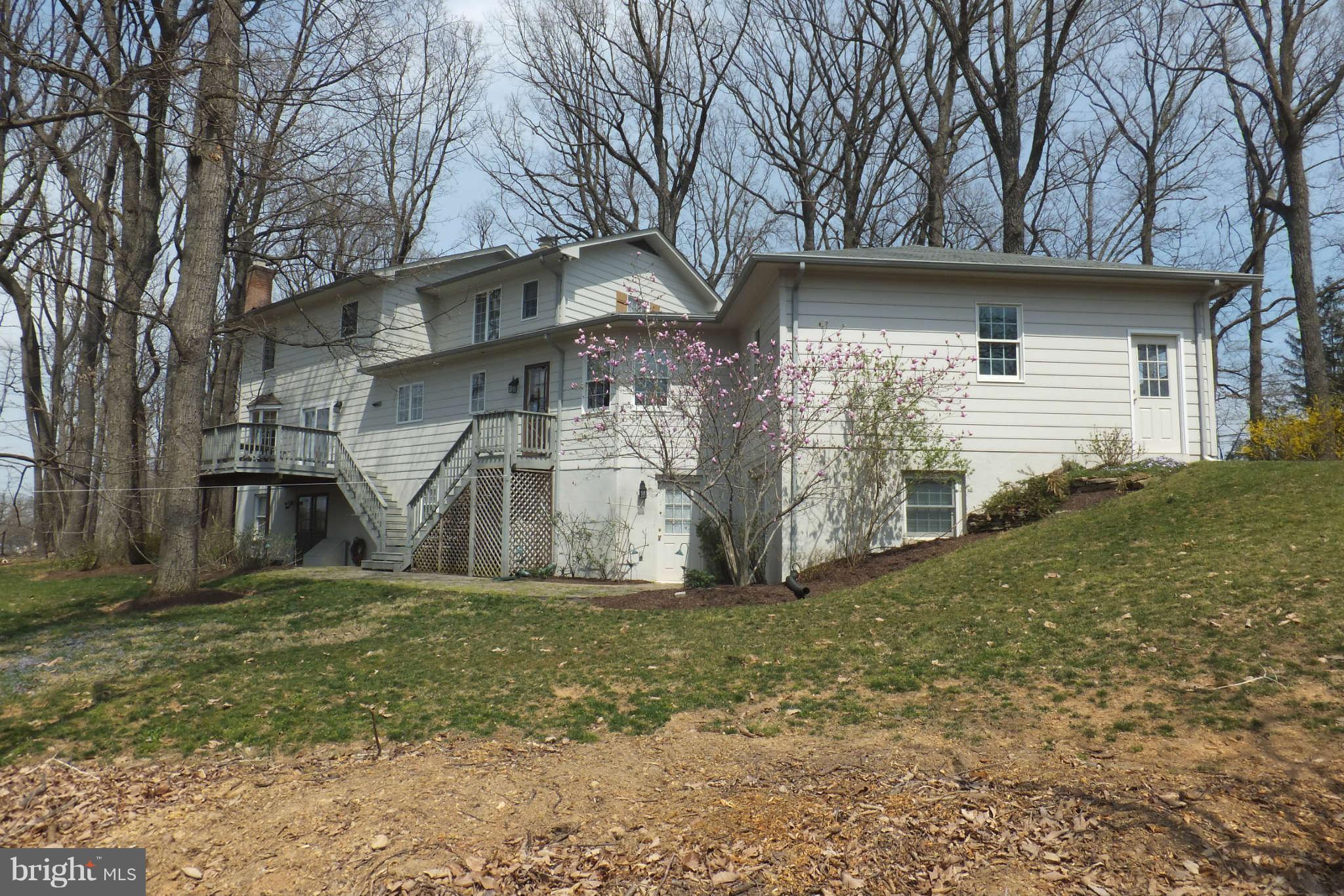 22700 Ridge Road Clarksburg, MD 20871 - Photo 29 of 30 Exterior (Rear)