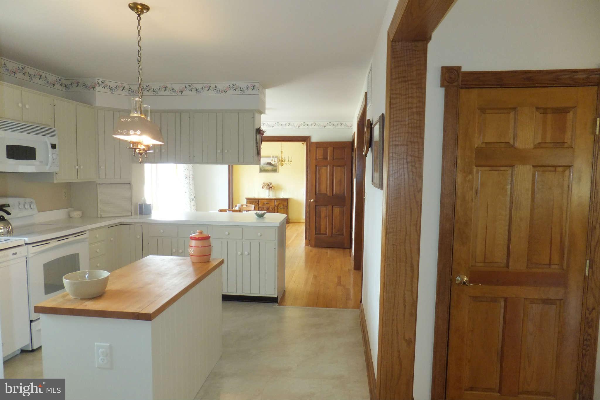 22700 Ridge Road Clarksburg, MD 20871 - Photo 5 of 30 Kitchen