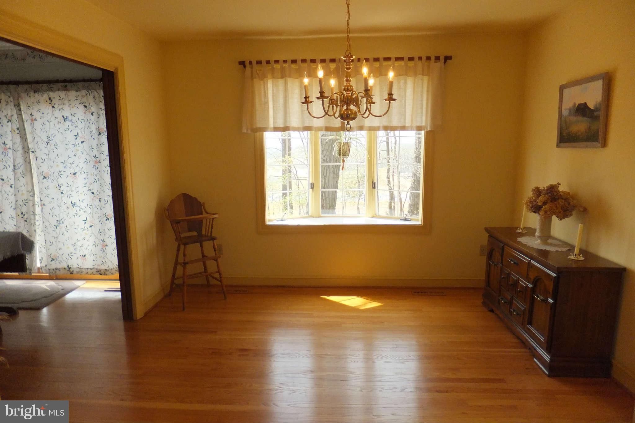 22700 Ridge Road Clarksburg, MD 20871 - Photo 7 of 30 Dining Room