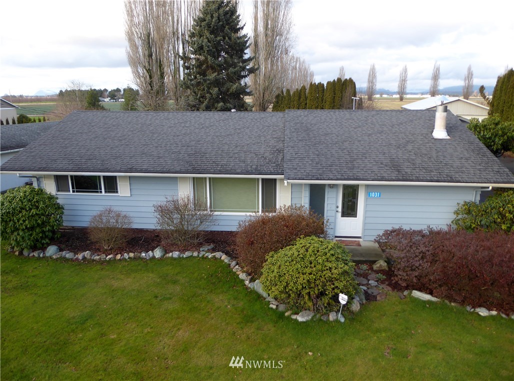 1031 Peterson Road Burlington, WA 98233 - Photo 1 of 25 Gallery Image 1