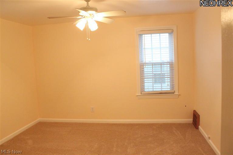 5152 Mayview Road Cleveland, OH 44124 - Photo 15 of 25