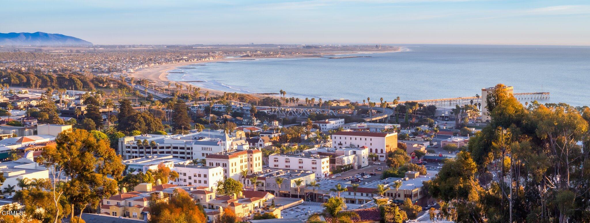 628 Whitecap Drive Ventura, CA 93003 - Photo 25 of 30 a view of a city