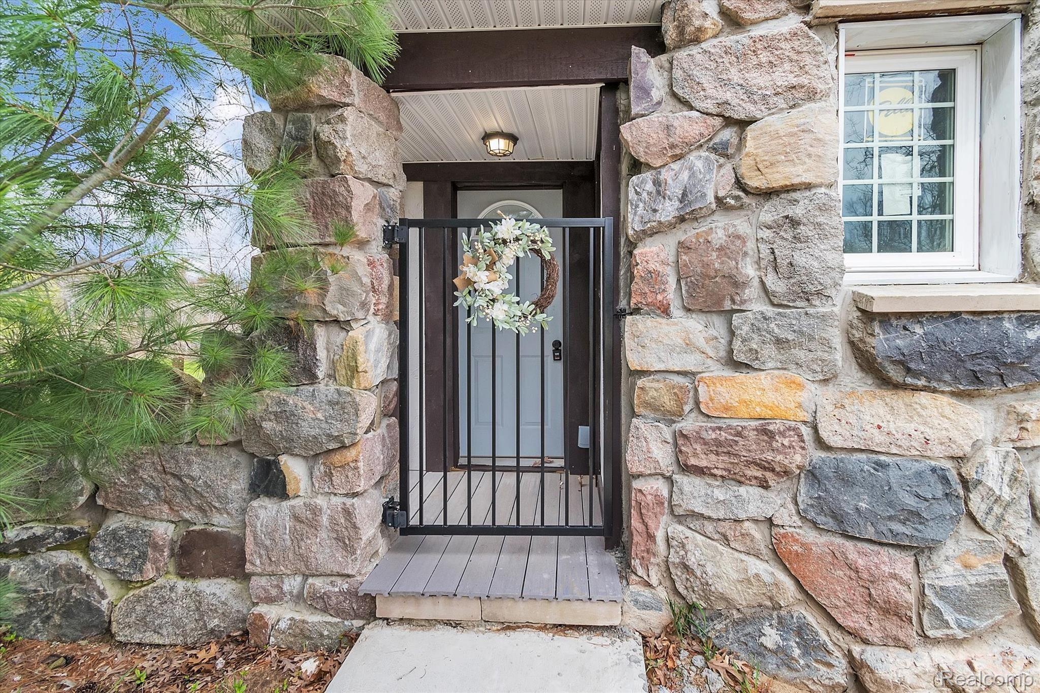 499 Wicker Road Southeast Stanton, MI 48888 - Photo 6 of 42 06-499-Wicker-Rd-WindowStill-Real-Estate-Photography-6.jpg