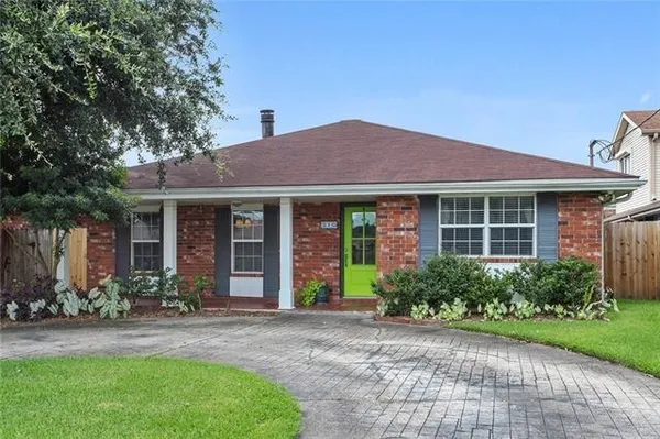 $2,300 | 2005 Satsuma Avenue, Metairie, LA 70001