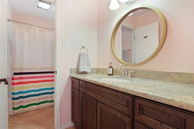 $2,300 | Undisclosed Address, Metairie, LA 70001
