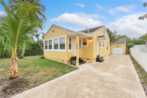 $475,000 | 608 El Vedado, West Palm Beach, FL 33405