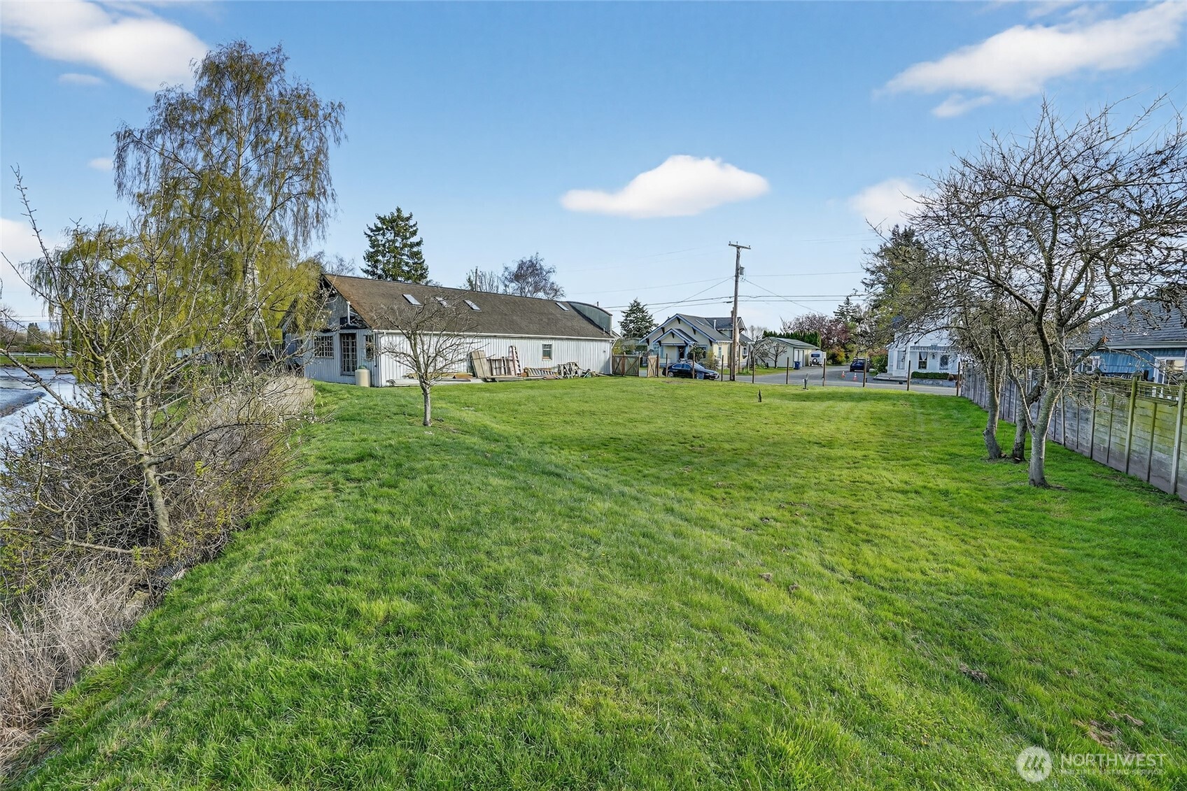 14075 Mactaggart Avenue Edison, WA 98232 - Photo 6 of 18