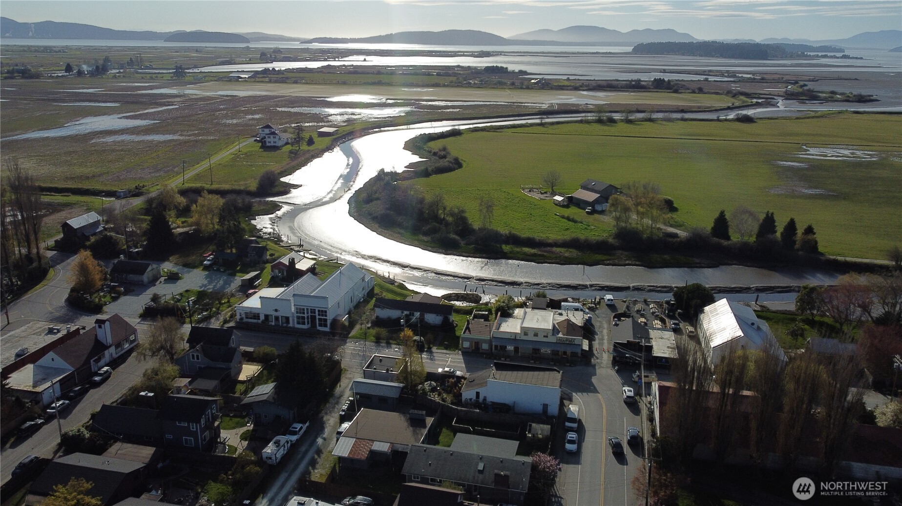 14075 Mactaggart Avenue Edison, WA 98232 - Photo 9 of 18