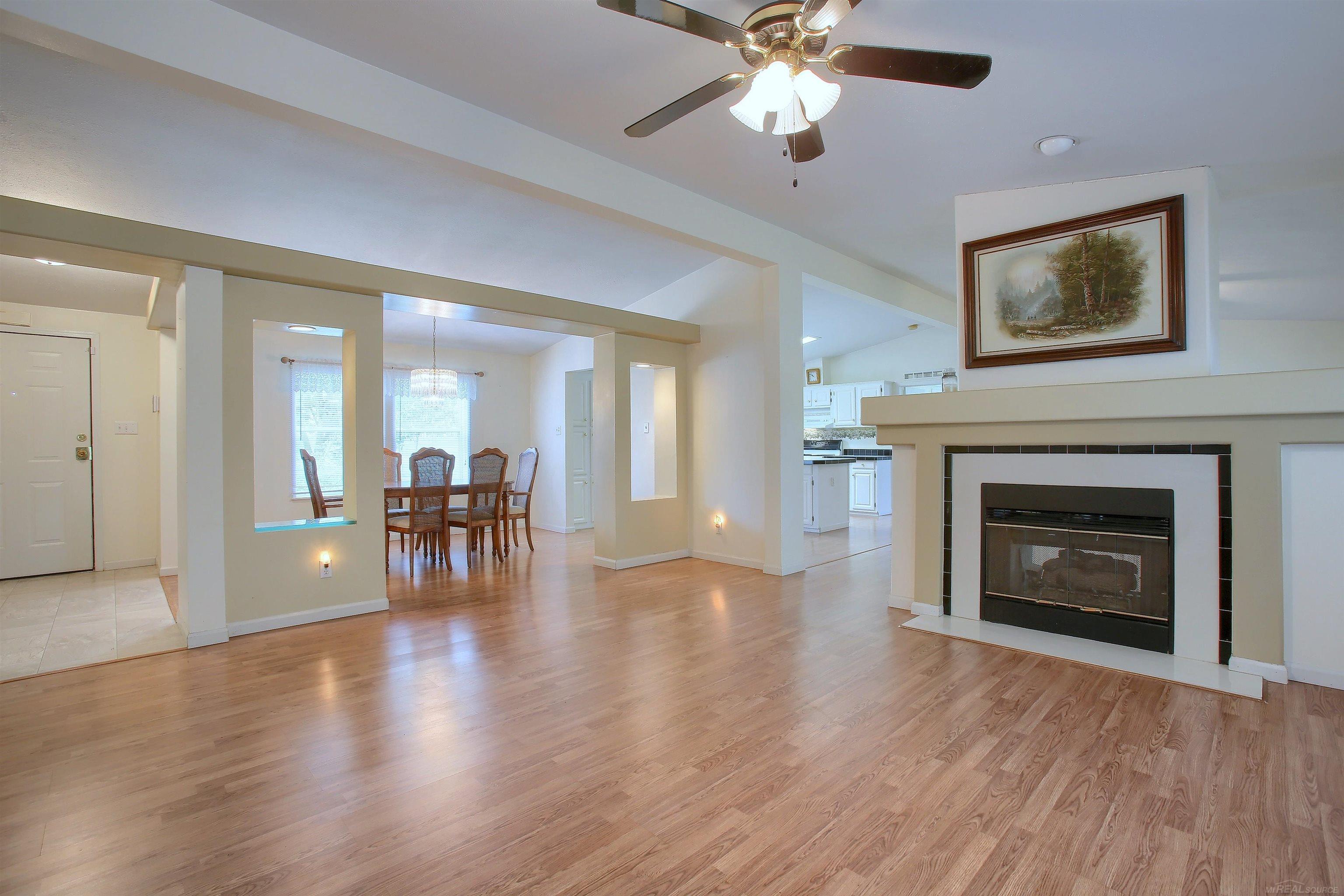76008 Memphis Ridge Road Richmond, MI 48062 - Photo 5 of 32 50092863-4.JPG