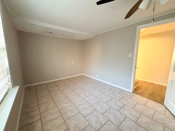 $1,300 | 3103 9th Street, Bay City, TX 77414