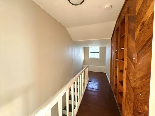 $1,300 | 3103 9th Street, Bay City, TX 77414