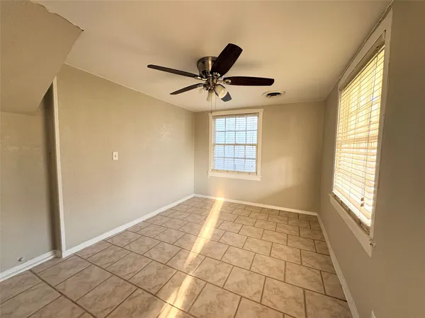 $1,300 | 3103 9th Street, Bay City, TX 77414