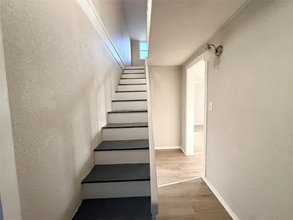 $1,300 | 3103 9th Street, Bay City, TX 77414