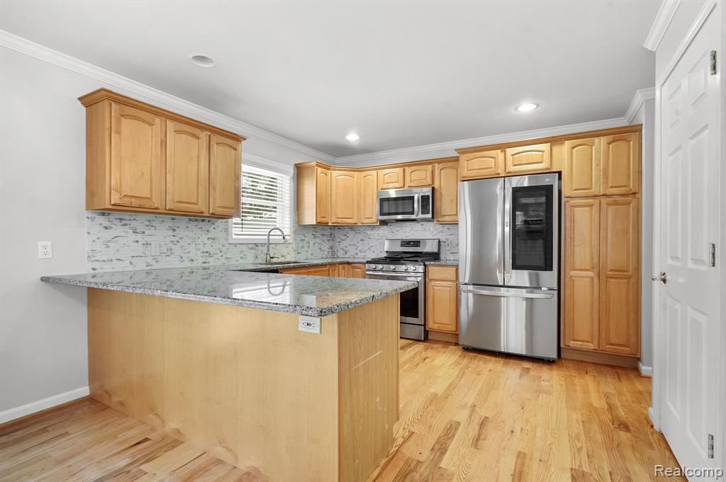 3324 Harvard Road Royal Oak, MI 48073 - Photo 6 of 25