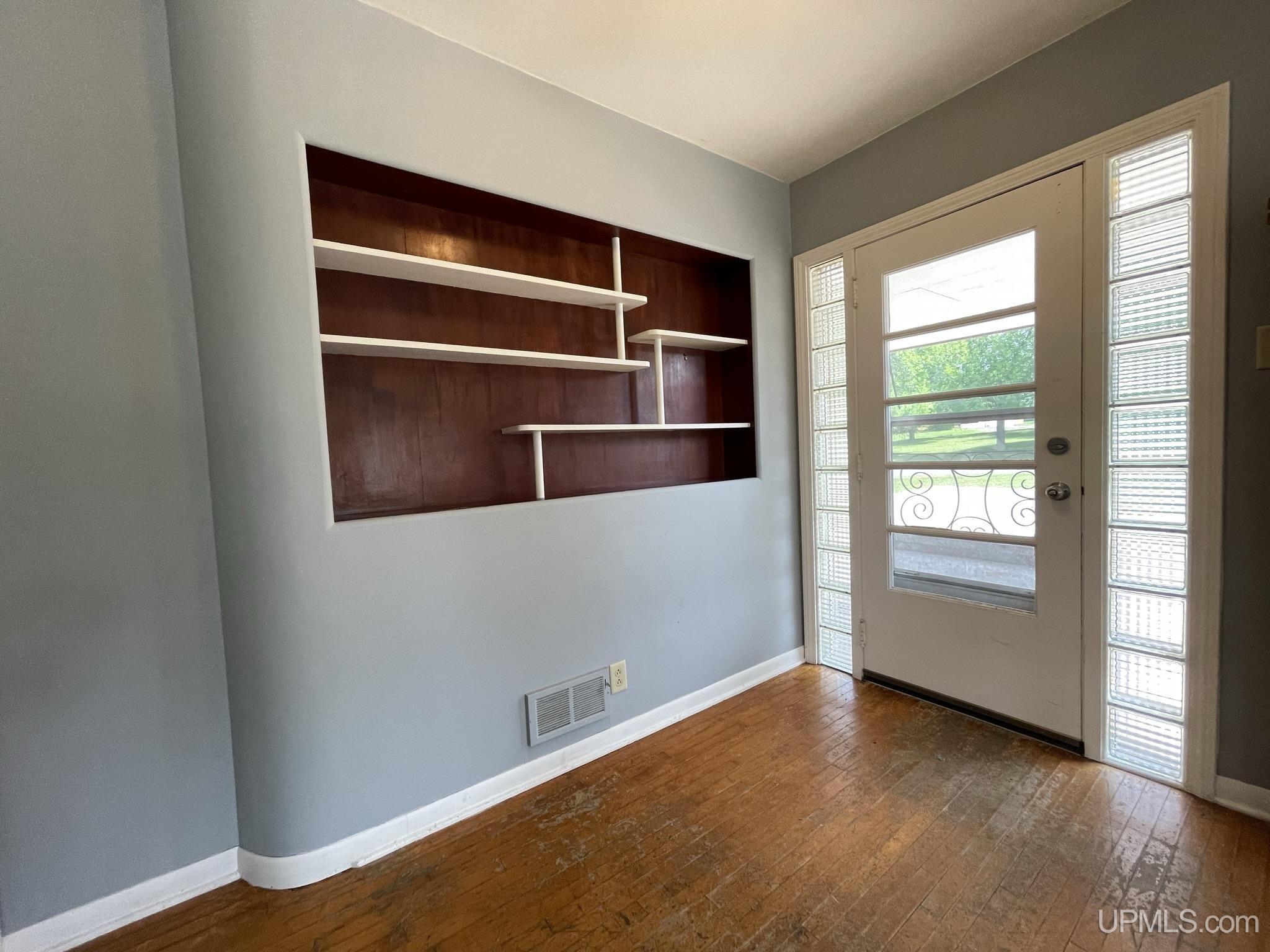 102 West Fall Street L'Anse, MI 49946 - Photo 6 of 43