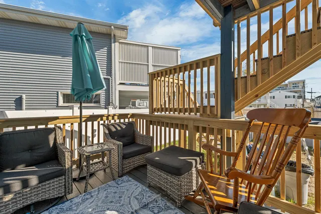 $1,200,000 | 3 Harris Avenue, Hampton, NH 03842