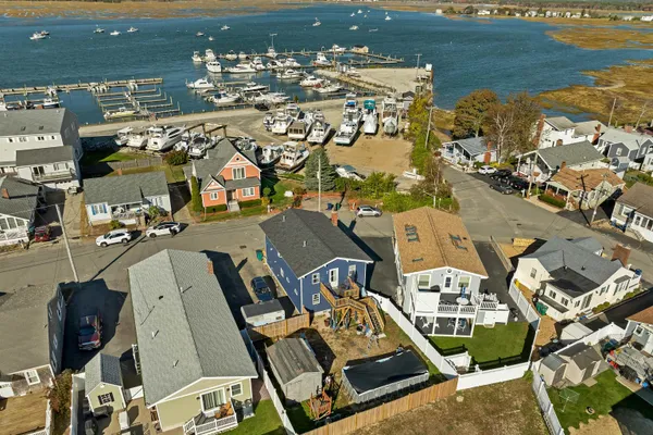 $1,200,000 | 3 Harris Avenue, Hampton, NH 03842