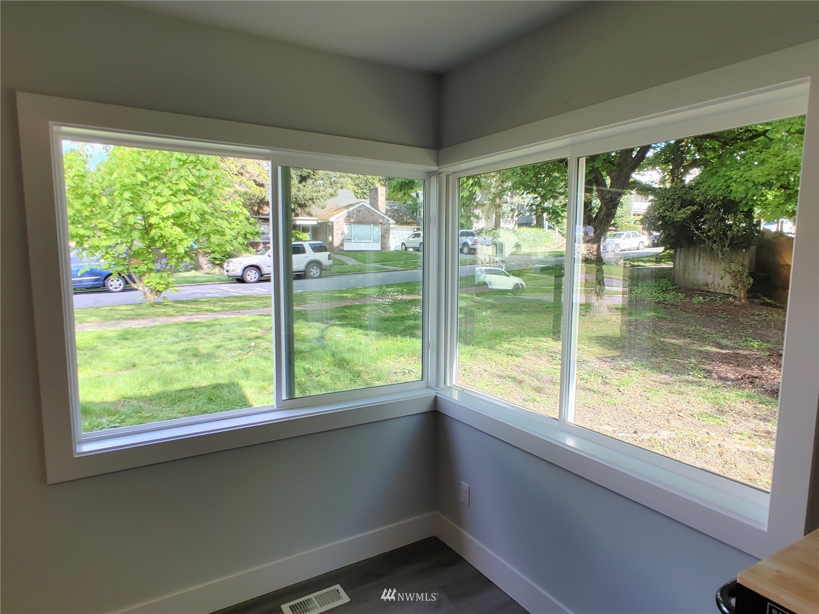3506 Rockefeller Avenue Everett, WA 98201 - Photo 14 of 27