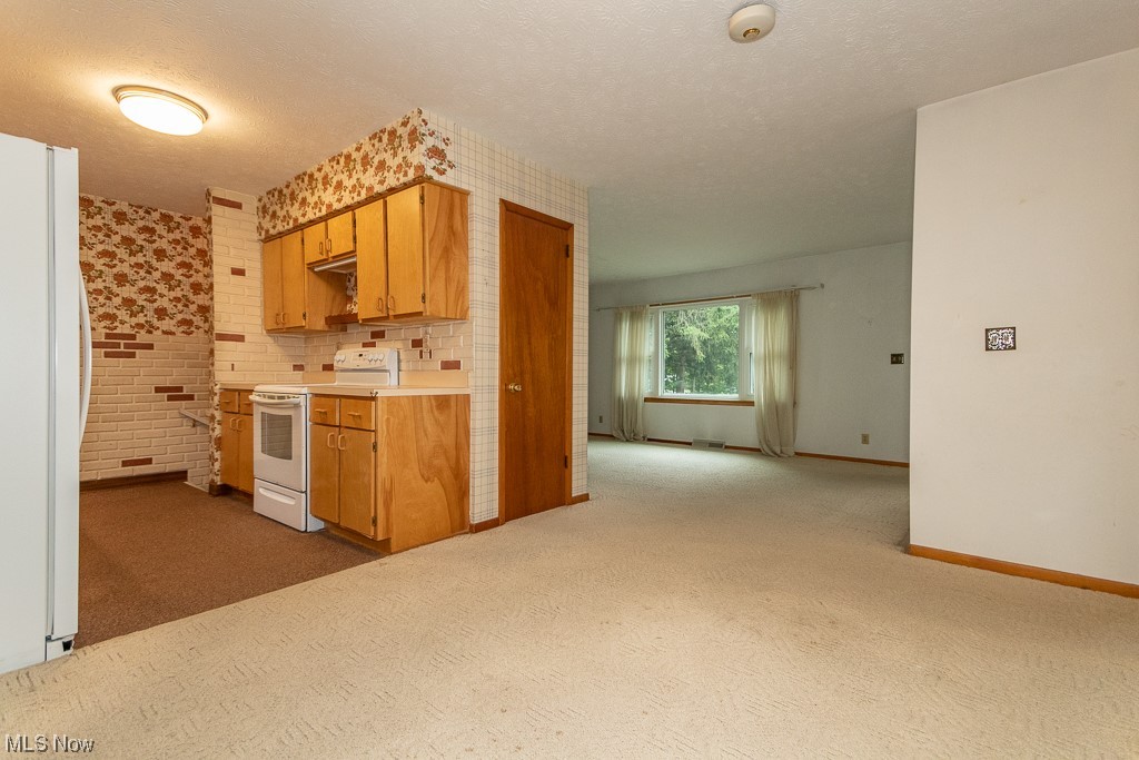 13514 Woodin Road Chardon, OH 44024 - Photo 6 of 33