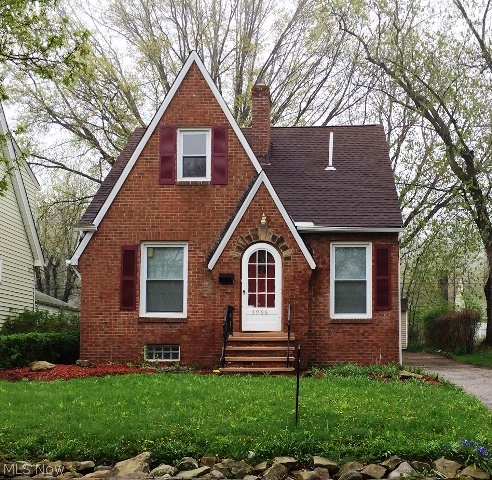 3966 Delmore Road Cleveland Heights, OH 44121 - Photo 1 of 23