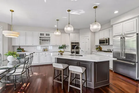 $1,400,000 | 1981 Topaz Drive, Chanhassen, MN 55317