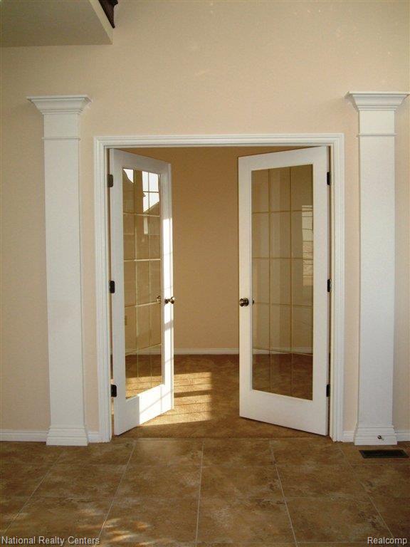 4029 Patricia Court Rochester, MI 48306 - Photo 23 of 24 Franklin Study.JPG
