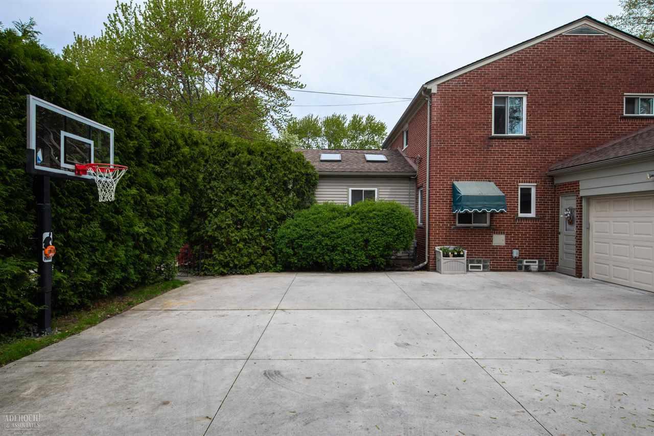 1059 Devonshire Road Grosse Pointe Park, MI 48230 - Photo 38 of 39