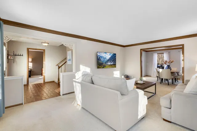 $469,900 | 12 Knoll Lane, Burnsville, MN 55337