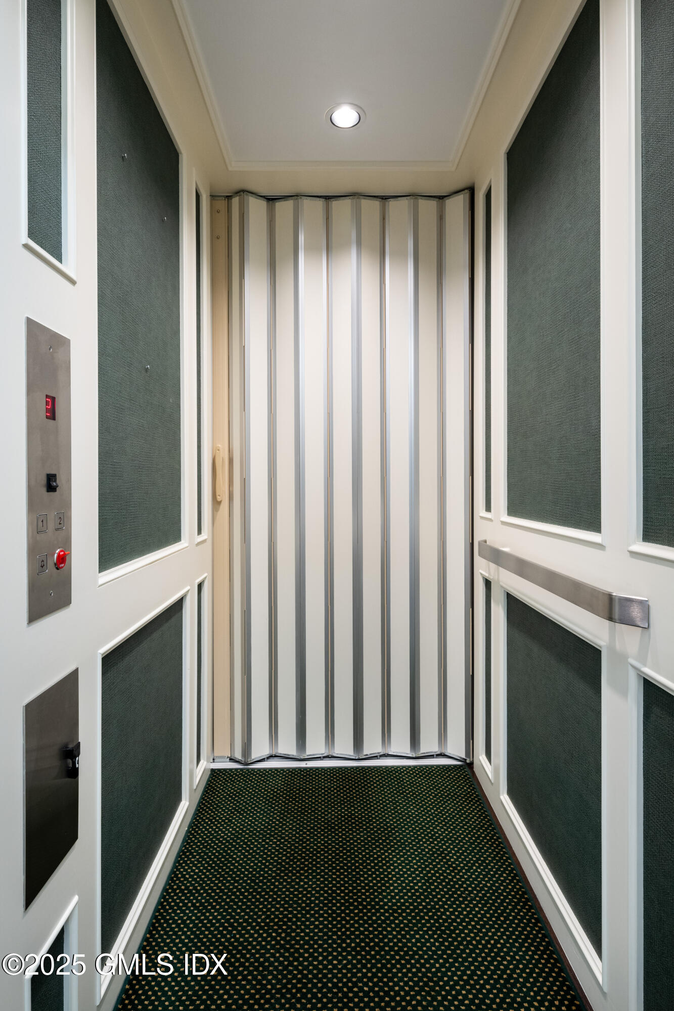 50 Dingletown Road Greenwich, CT 06830 - Photo 23 of 64 Elevator