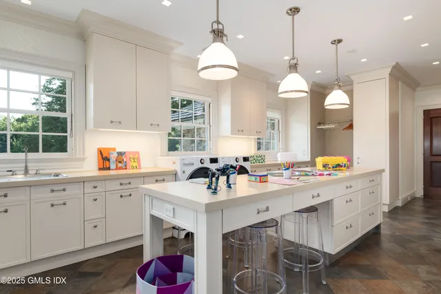 $16,750,000 | 50 Dingletown Road, Greenwich, CT 06830