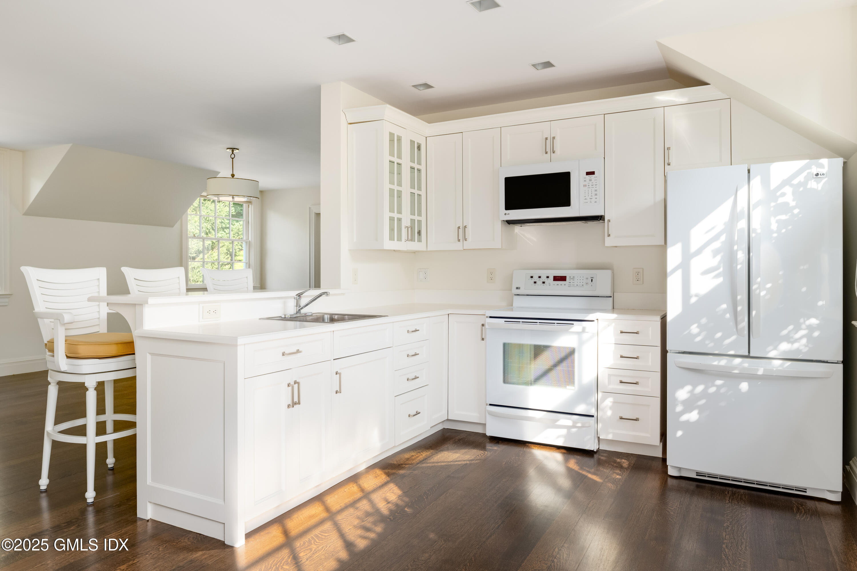 50 Dingletown Road Greenwich, CT 06830 - Photo 41 of 64 Garage Apartment