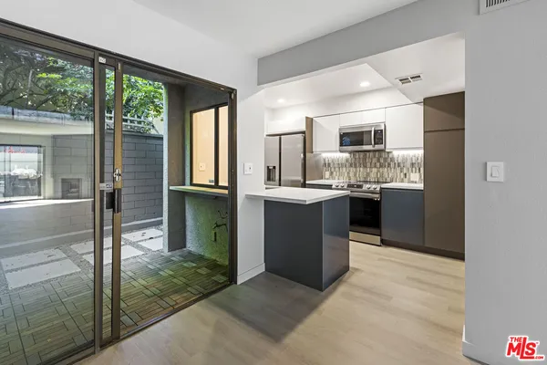 $5,600 | 1044 20th Street, Unit C, Santa Monica, CA 90403