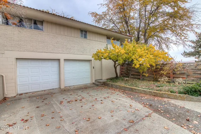 $525,000 | 6406 Englewood Avenue, Yakima, WA 98908