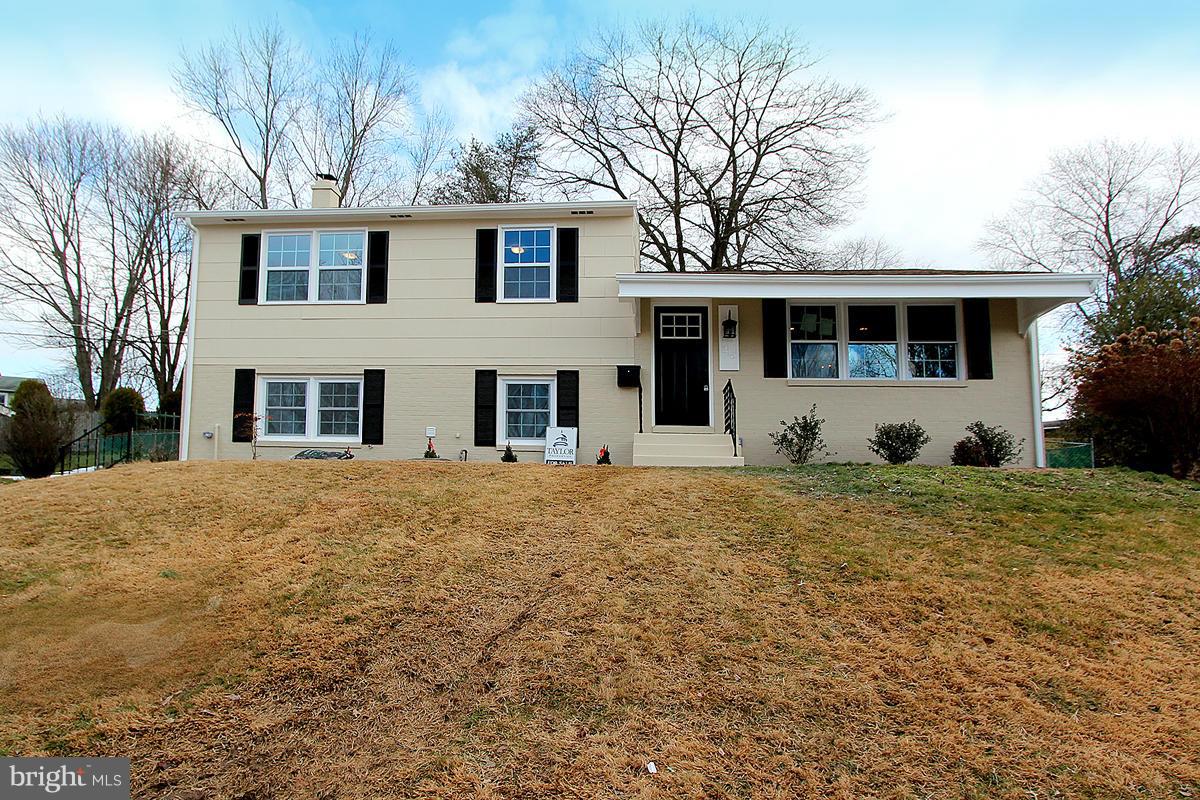 215 Radstock Road Catonsville, MD 21228 - Photo 1 of 29 Exterior (Front)
