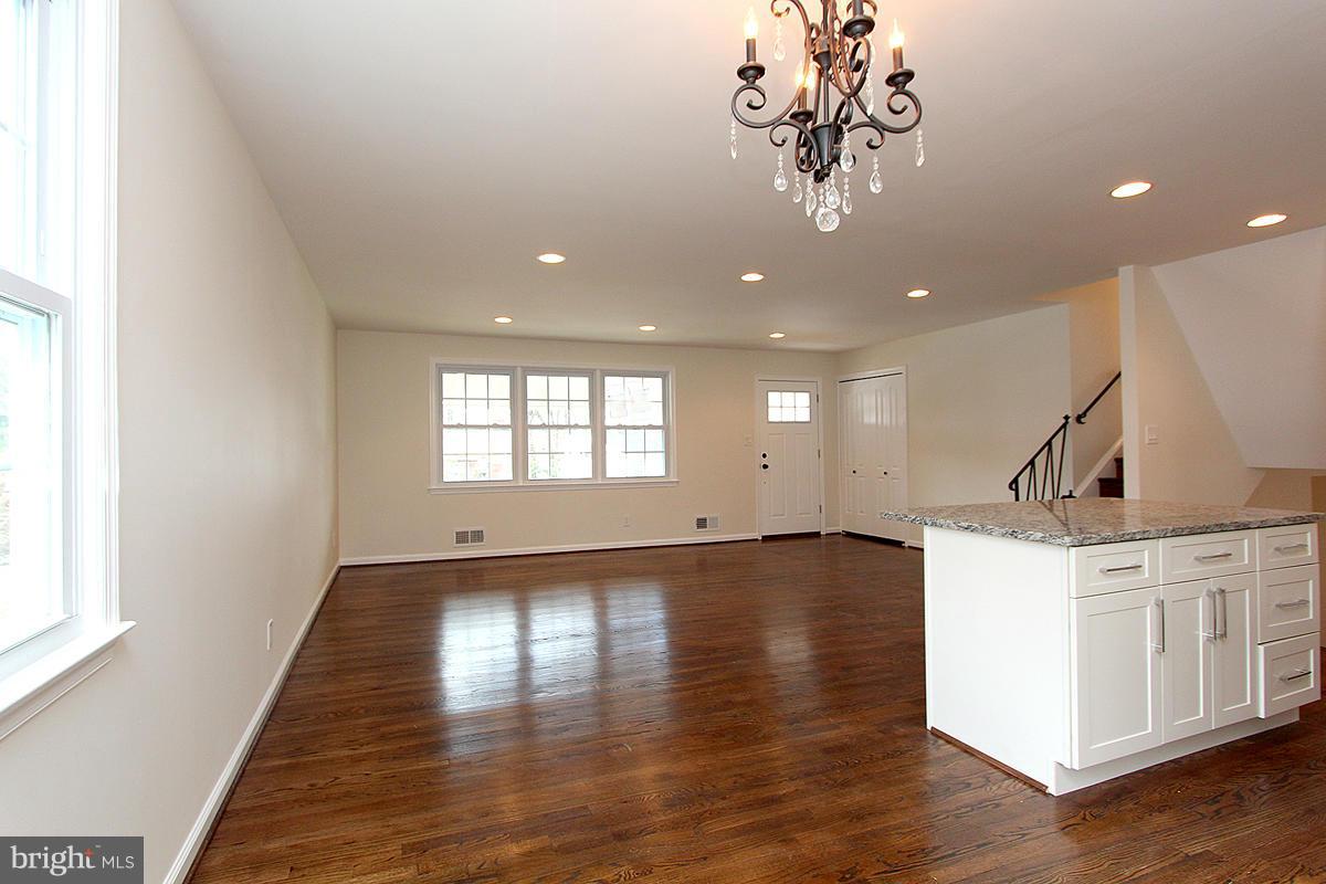 215 Radstock Road Catonsville, MD 21228 - Photo 14 of 29 Dining Room