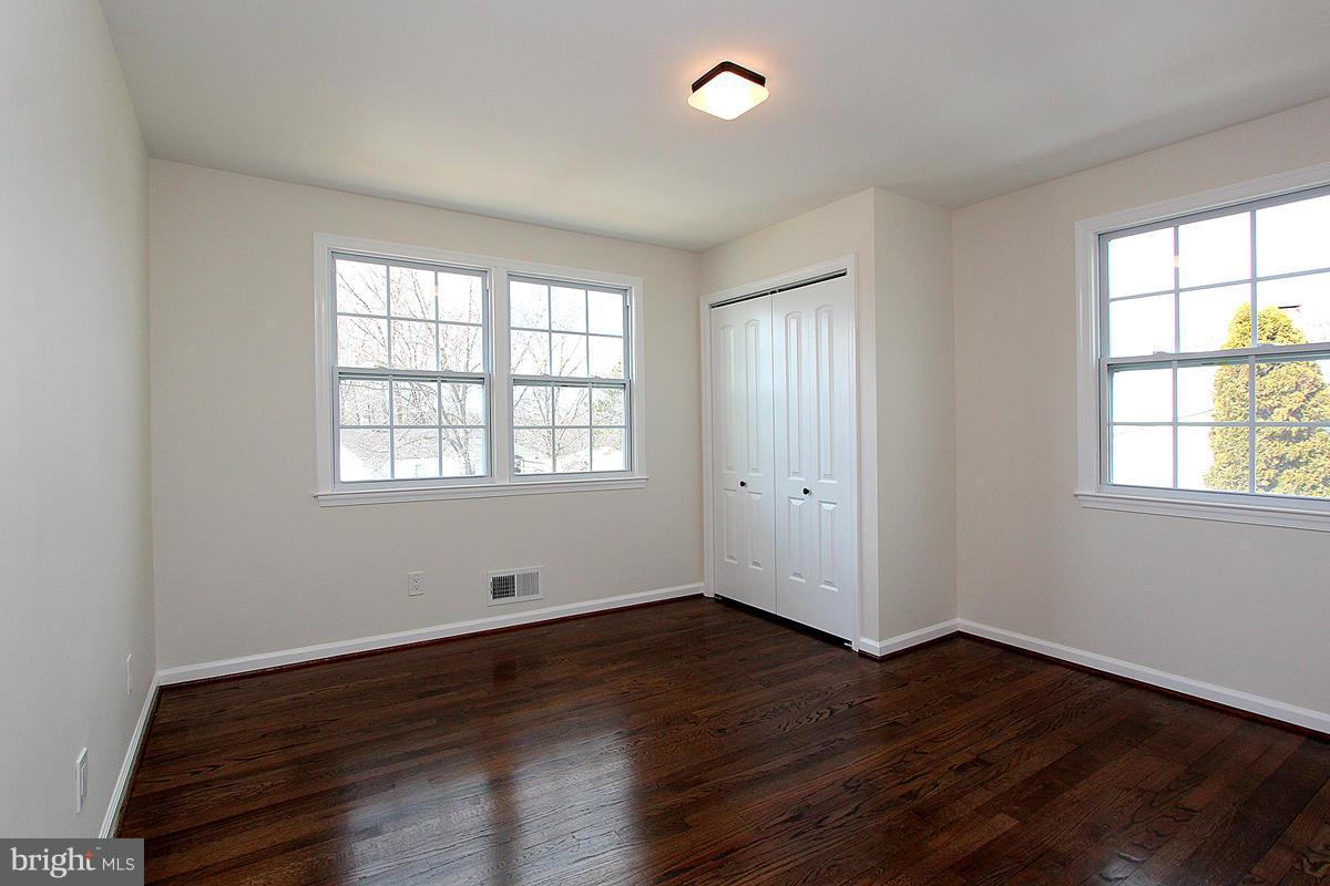 215 Radstock Road Catonsville, MD 21228 - Photo 17 of 29 Bedroom