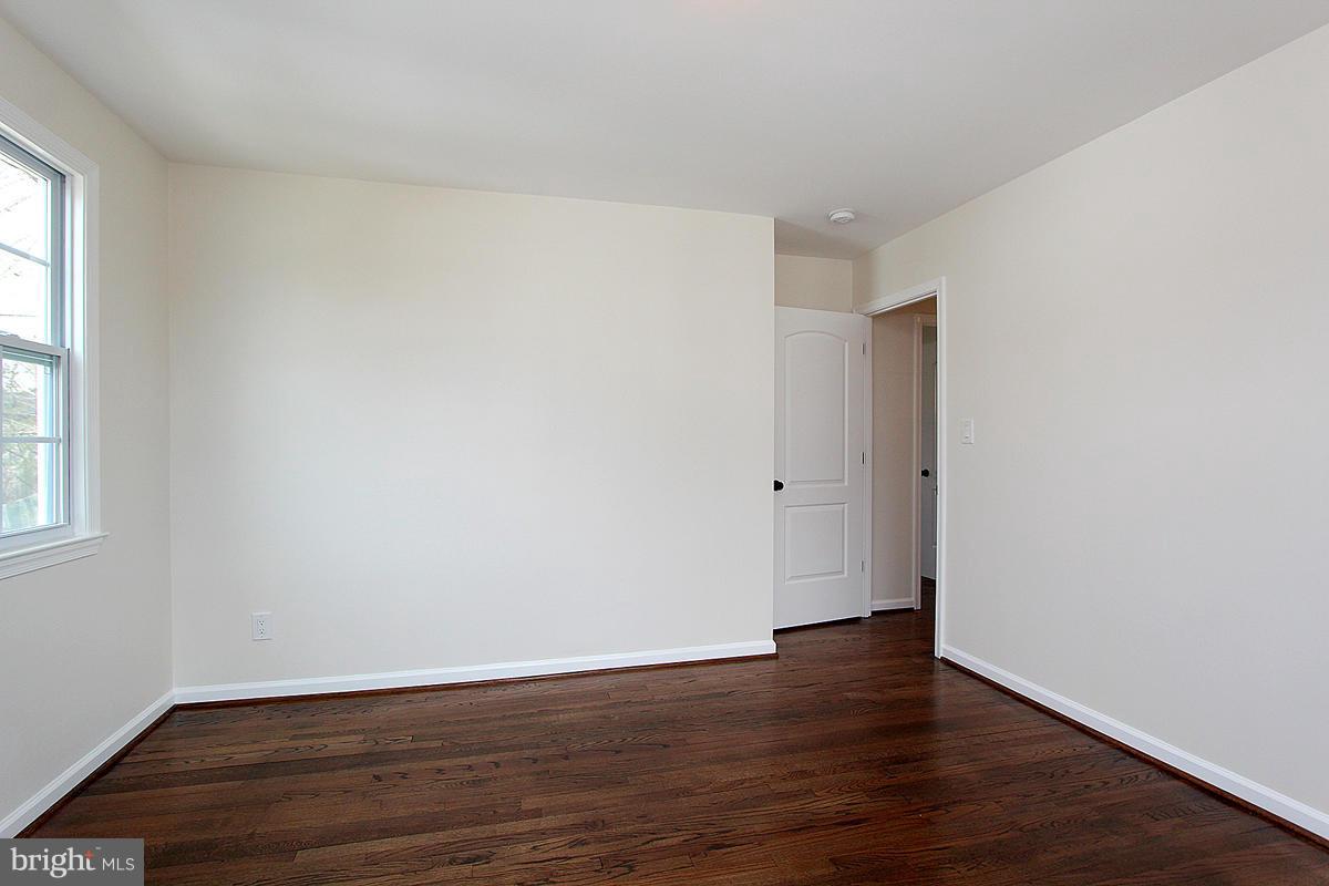 215 Radstock Road Catonsville, MD 21228 - Photo 18 of 29 Bedroom