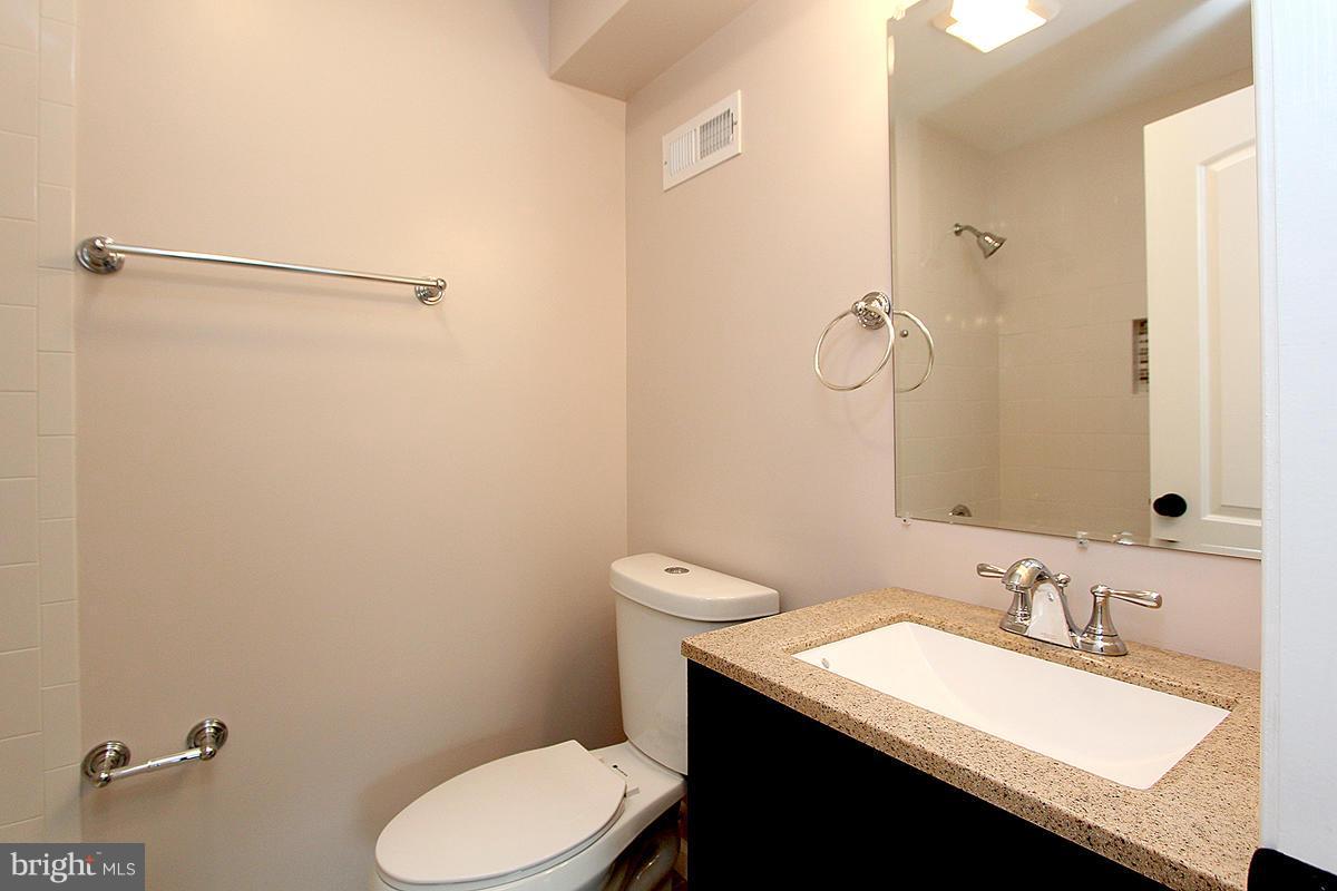 215 Radstock Road Catonsville, MD 21228 - Photo 19 of 29 Bath