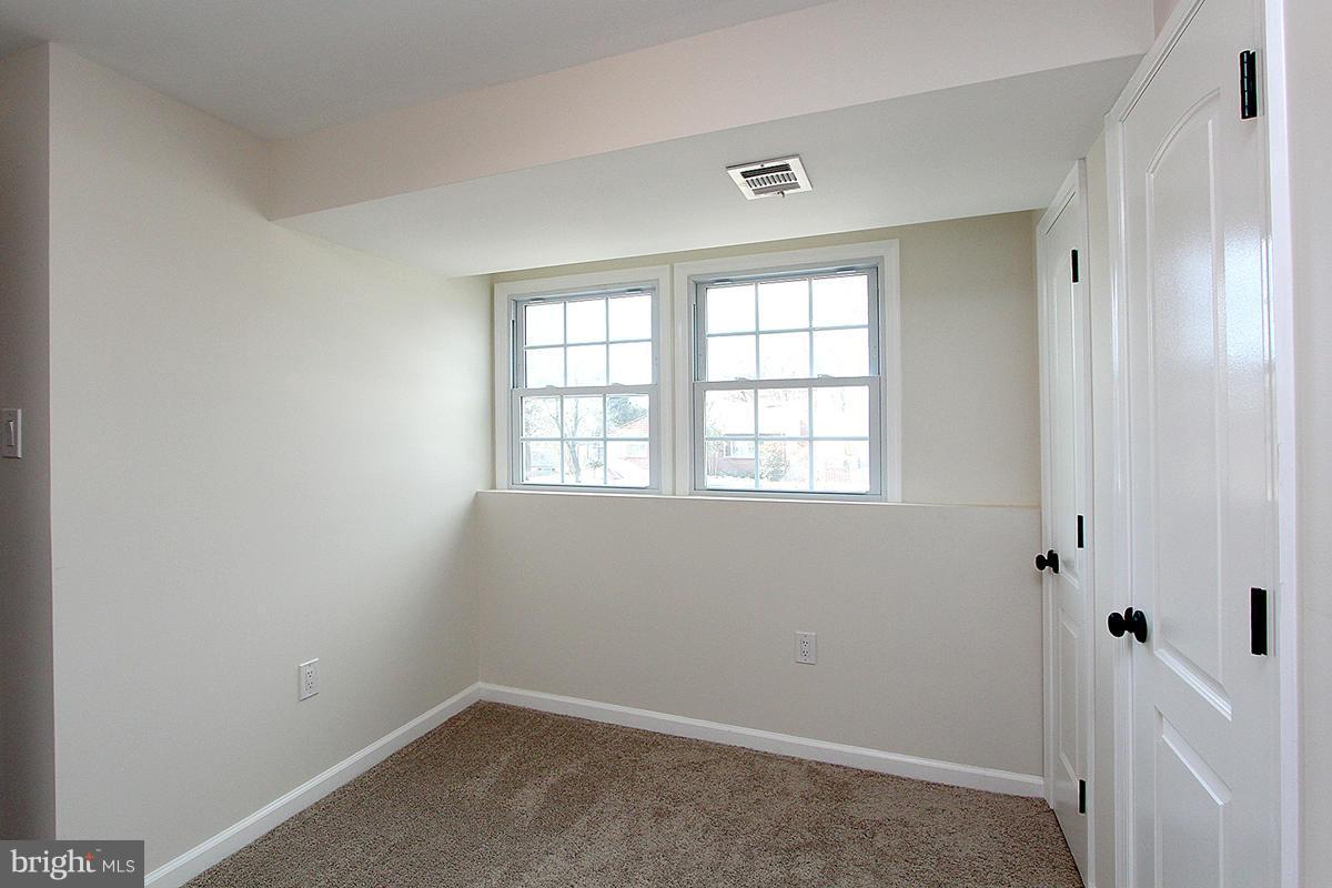 215 Radstock Road Catonsville, MD 21228 - Photo 26 of 29 Bedroom