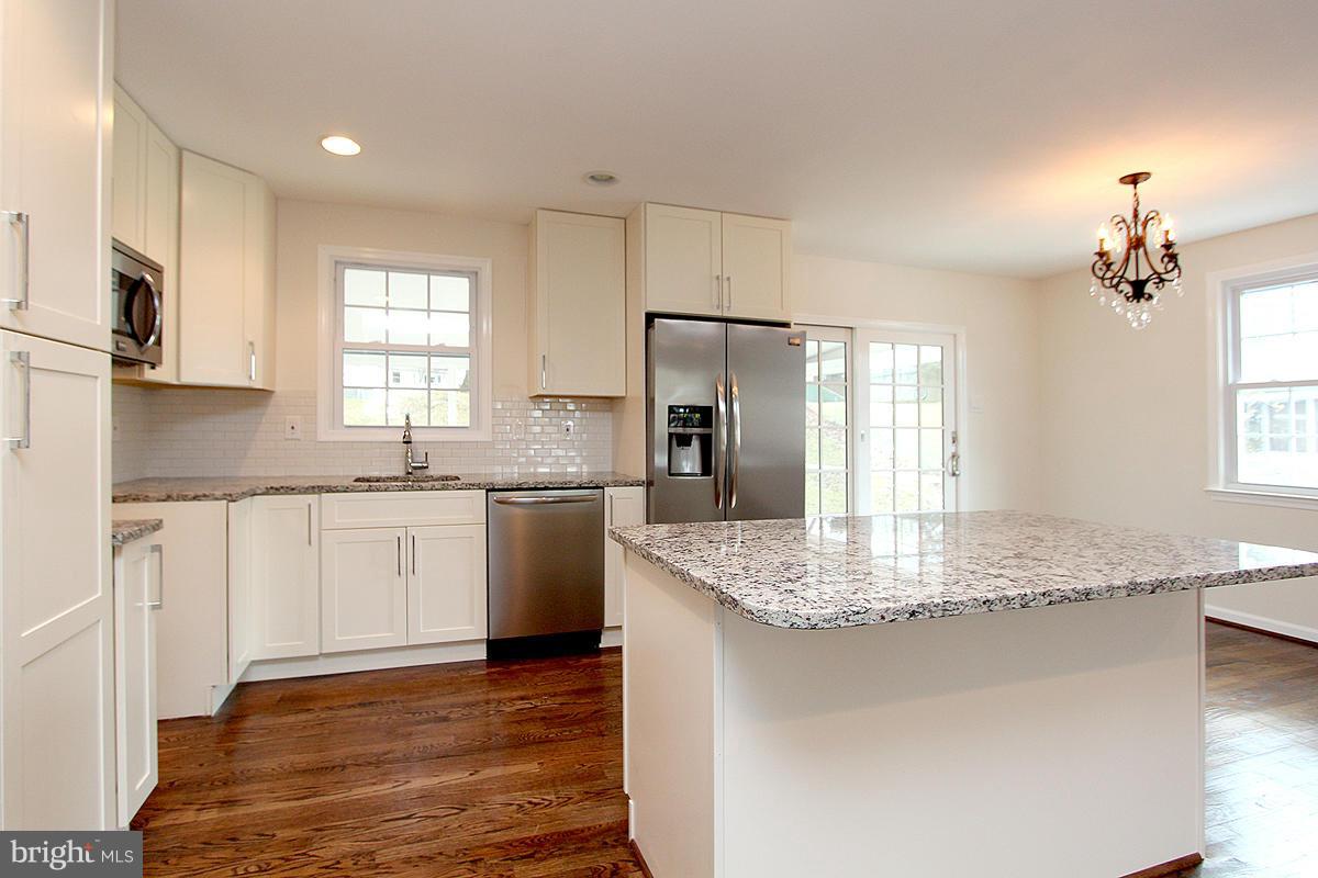 215 Radstock Road Catonsville, MD 21228 - Photo 5 of 29 Kitchen
