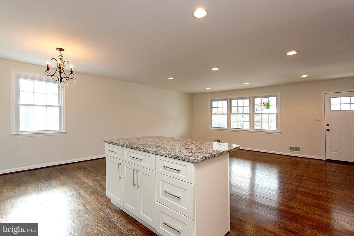 215 Radstock Road Catonsville, MD 21228 - Photo 7 of 29 Kitchen