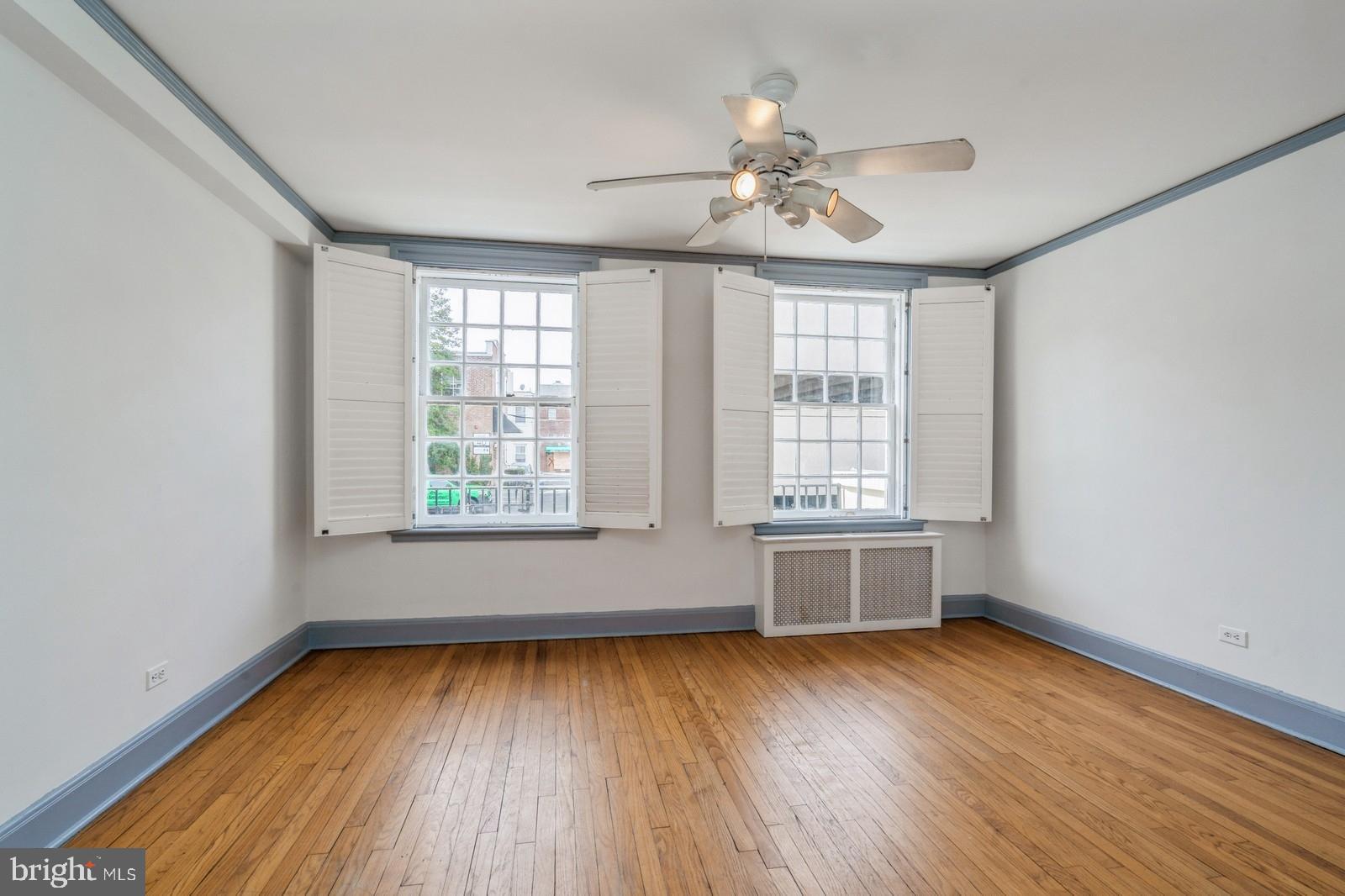 31 Palmer Square West, Unit B Princeton, NJ 08542 - Photo 7 of 17 Primary Bedroom