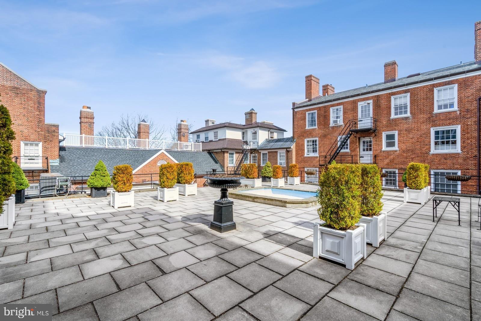 31 Palmer Square West, Unit B Princeton, NJ 08542 - Photo 9 of 17 Rooftop